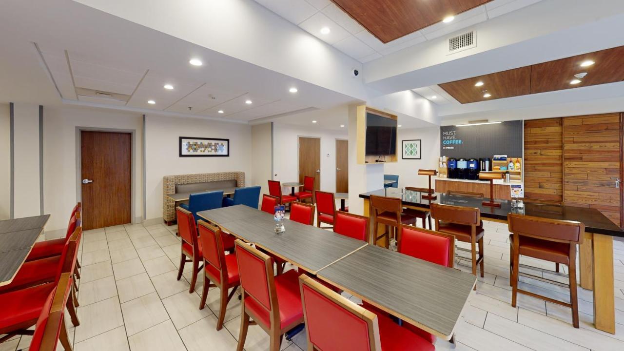 Holiday Inn Express South Burlington By Ihg Extérieur photo